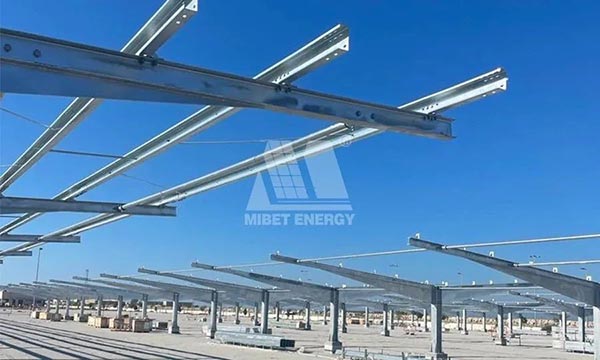 Mibet 1,8 MW Bahrain Carbon Steel Solar Carport-Projekt abgeschlossen